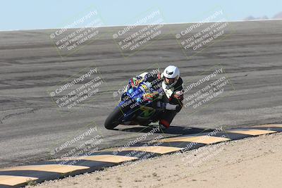 media/Oct-13-2025-Moto Forza (Mon) [[a66d839500]]/3-B Group/Session 2 (Bowl)/